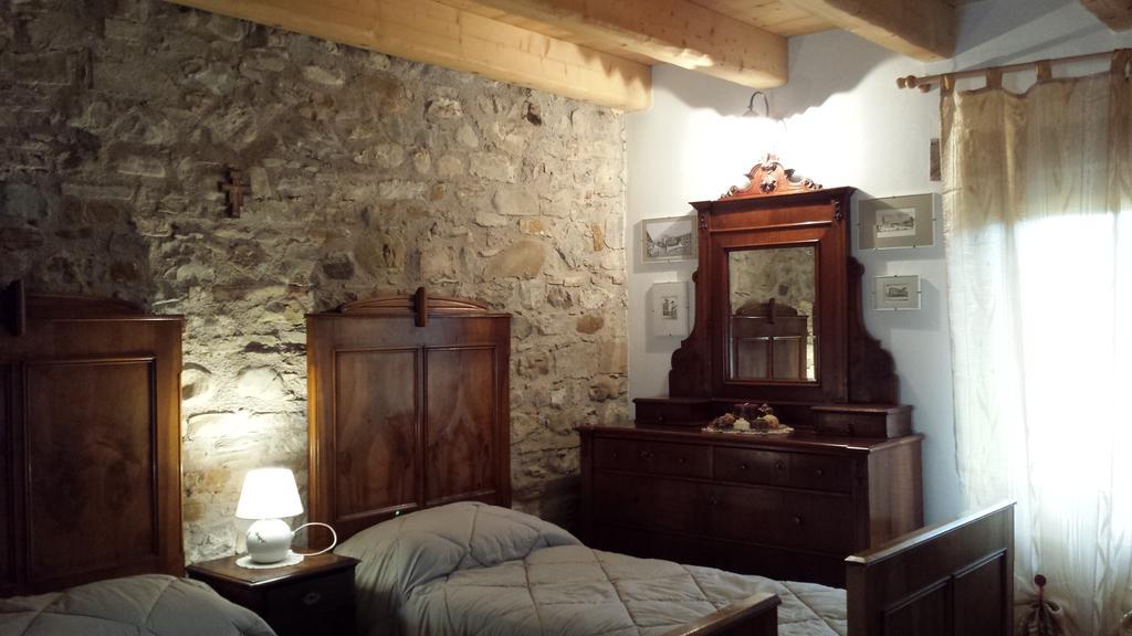 Agriturismo Casteldardo Guest House Trichiana Room photo