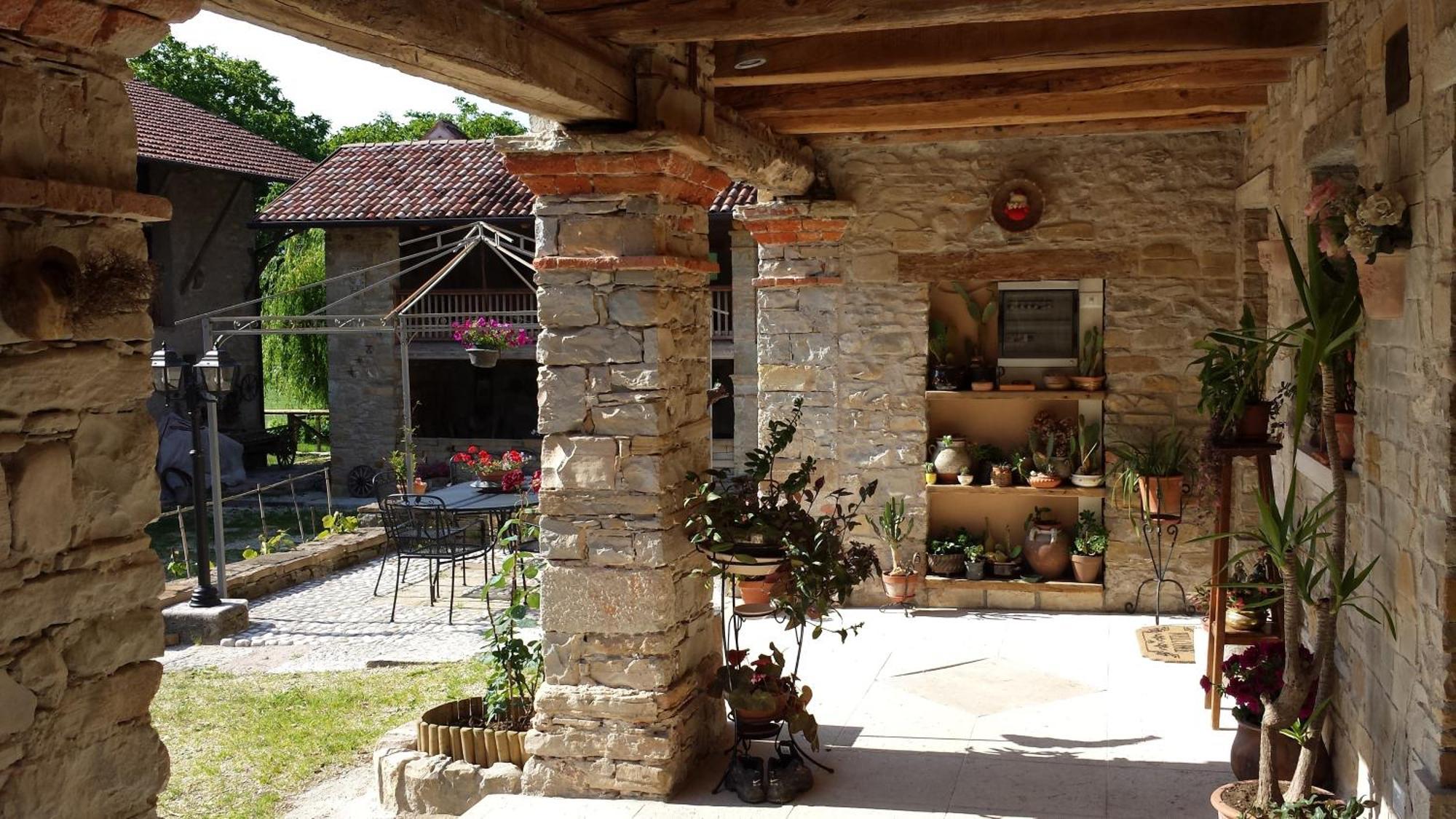 Agriturismo Casteldardo Guest House Trichiana Exterior photo